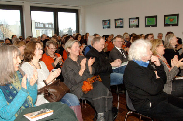 Am 8. März 2013 feierte die krebsberatung berlin das Jubiläum ihres Trägervereins im „Haus der Parität“